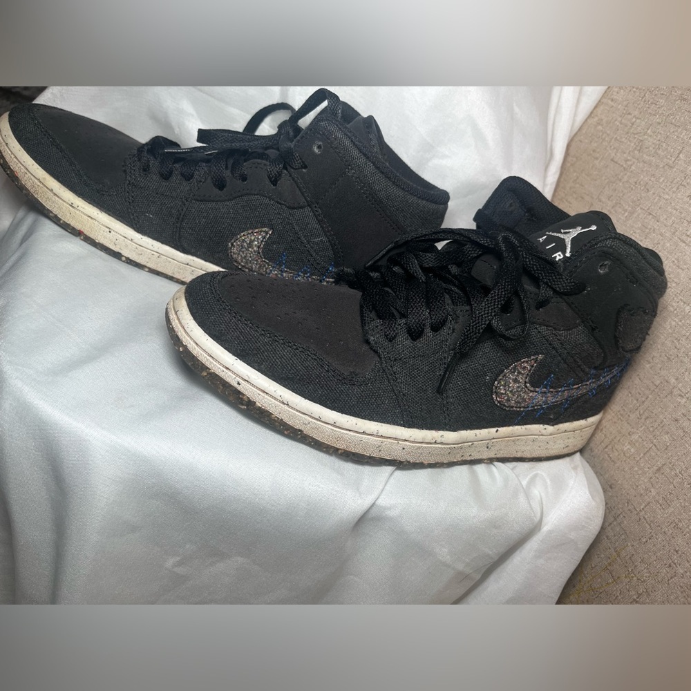 Nike Air Jordan 1 Mid SE Crater - Picture 3 of 9